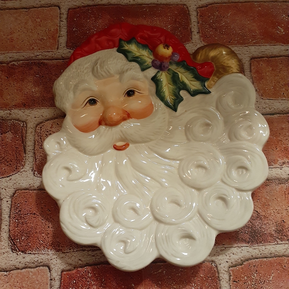 Fitz and Floyd Essentials Santa plate